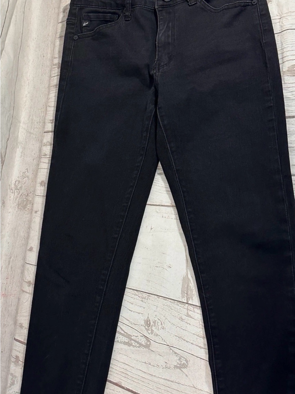 KanCan Black Skinny Jeans - Sleek Slim Fit